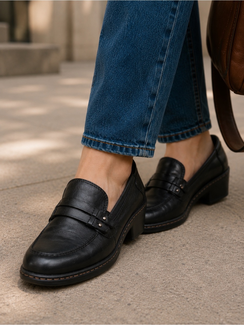 Cobb Hill slip-on shoes by New Balance black leather classic comfortable work 8